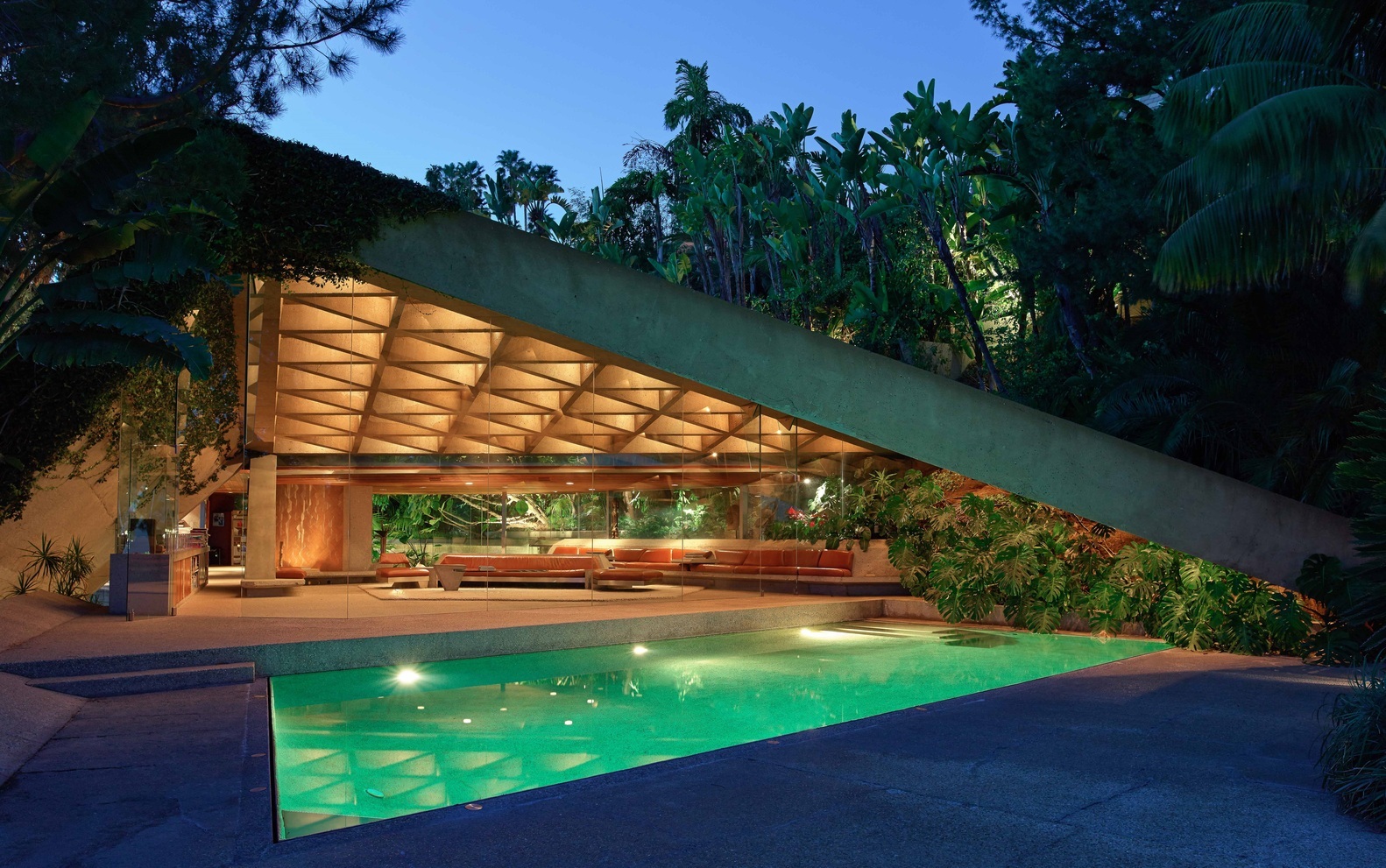 piscinas Jeff_Green-_Goldstein_House_by_John_Lautner